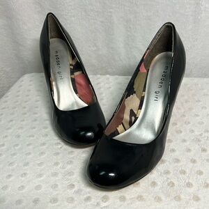 Madden Girl Size 9 Shoes by Steve Madden Black Patent Leather Pumps
